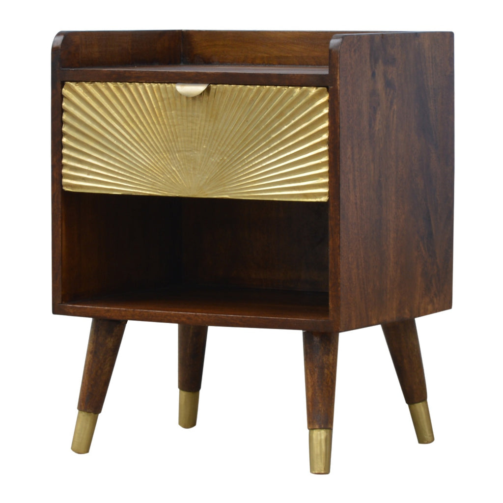 Trent bedside, three-quarter view